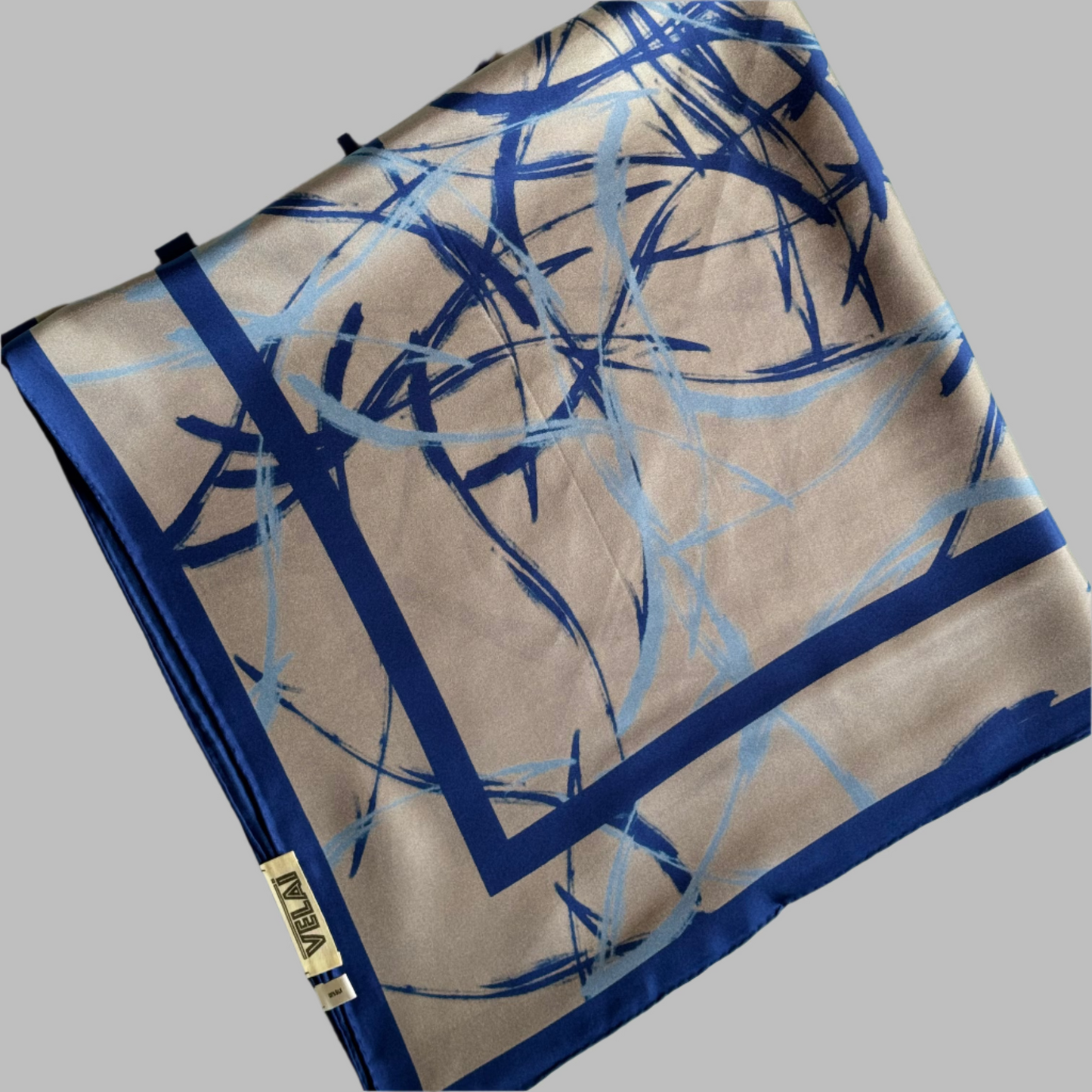 Velvet Dusk - غسق مخملي