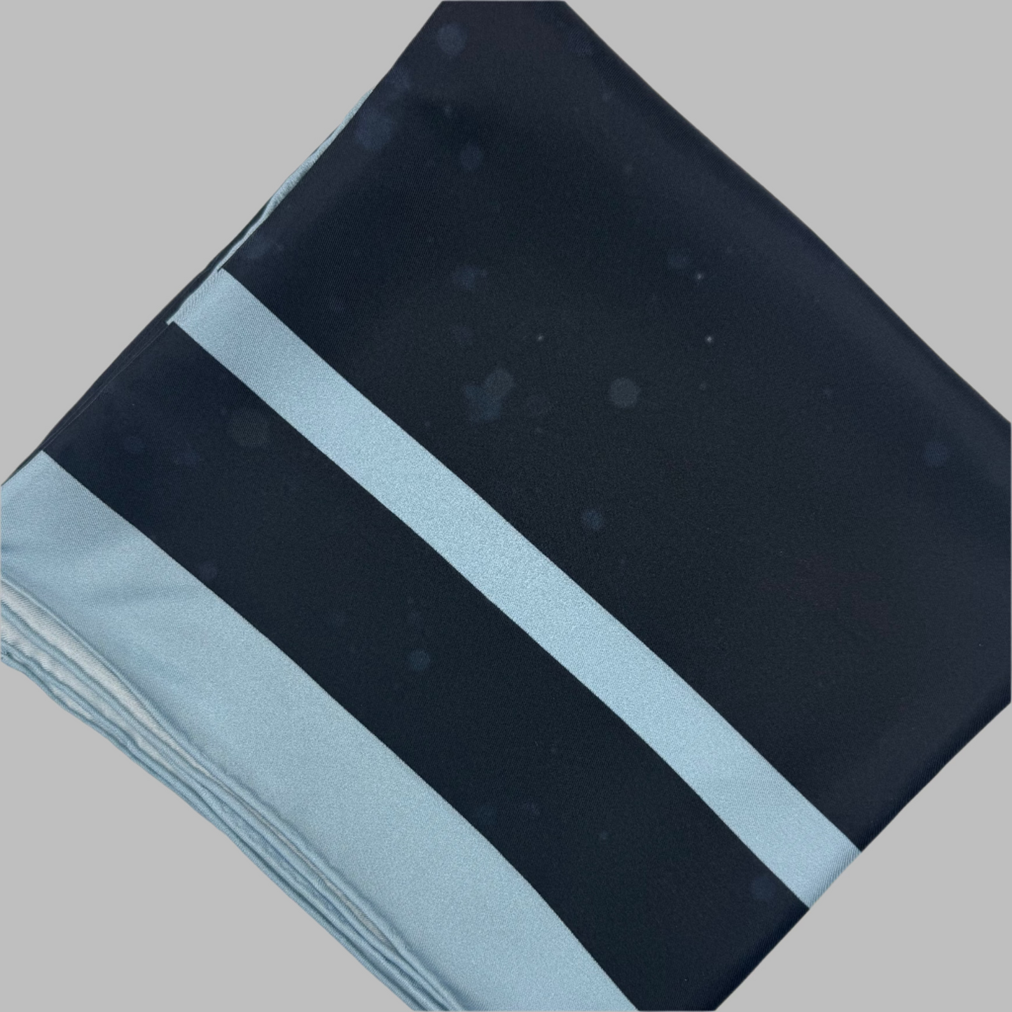 Midnight Glow - سَنا الليل